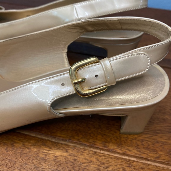 Stuart Weitzman Slingback Peep Toe Shoes - Picture 8 of 16